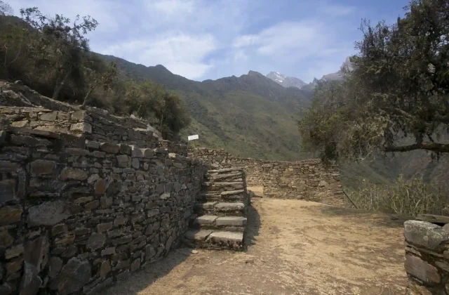 ruins-choquequirao-inca-archaeological-site-peru-similar-machu-picchu (31)