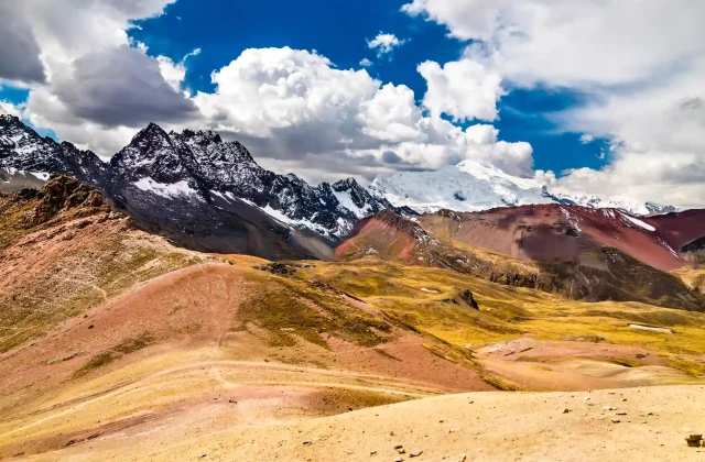 ausangate-mountain-seen-from-vinicunca-peru
