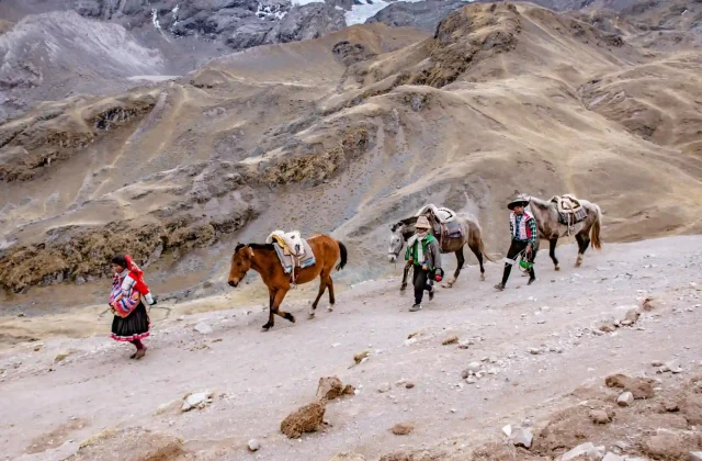 photo-book-nevado-de-ausangate-pacchanta-community-ausangate-cusco-peru (2)